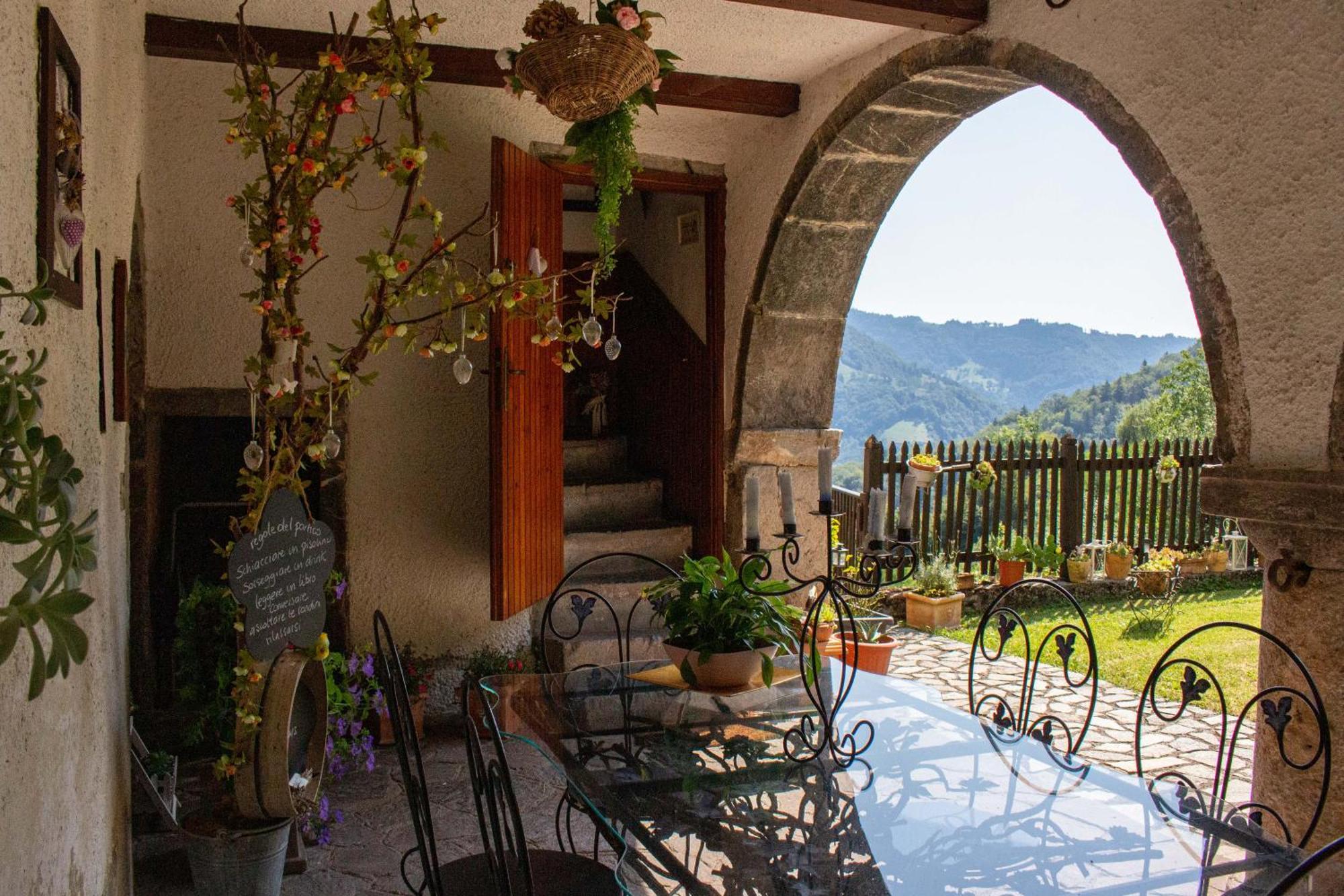 Bed and Breakfast A Casa Di Gianni E Mari Vestone Exterior foto